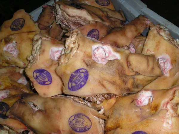 фотография продукта головы свиные