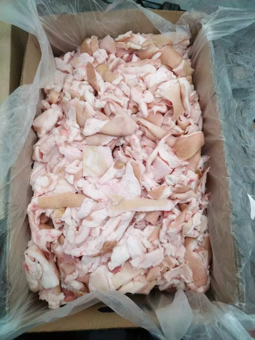 фотография продукта Шкурка свиная зажиренная кусковая зам.